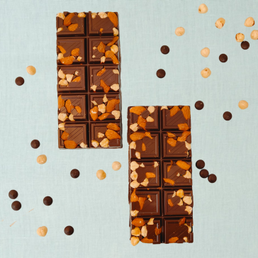 Chocoladereep hazelnoot & amandel (puur)