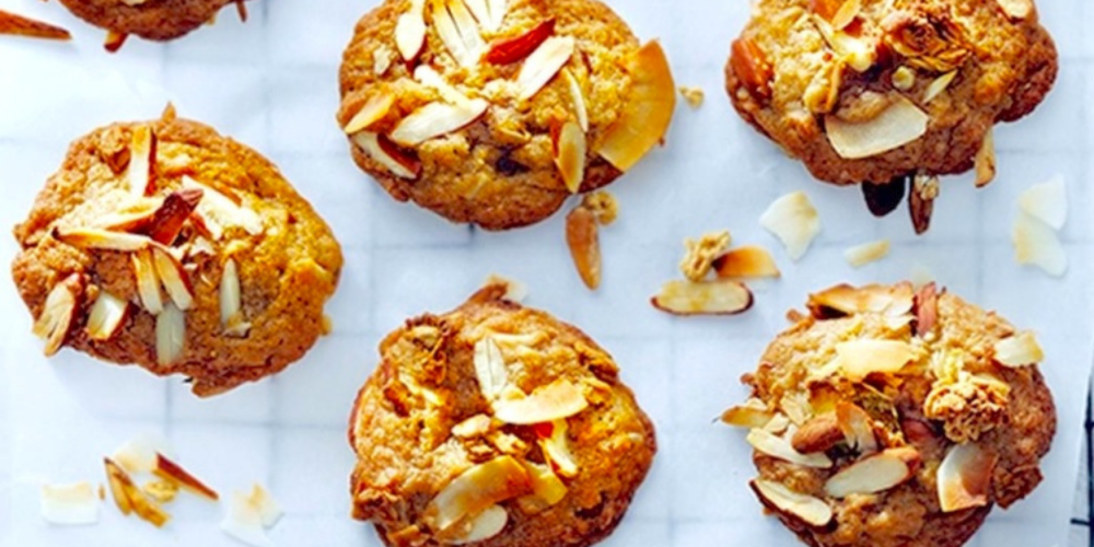 Kaki yoghurt koekjes met amandelschaafsel